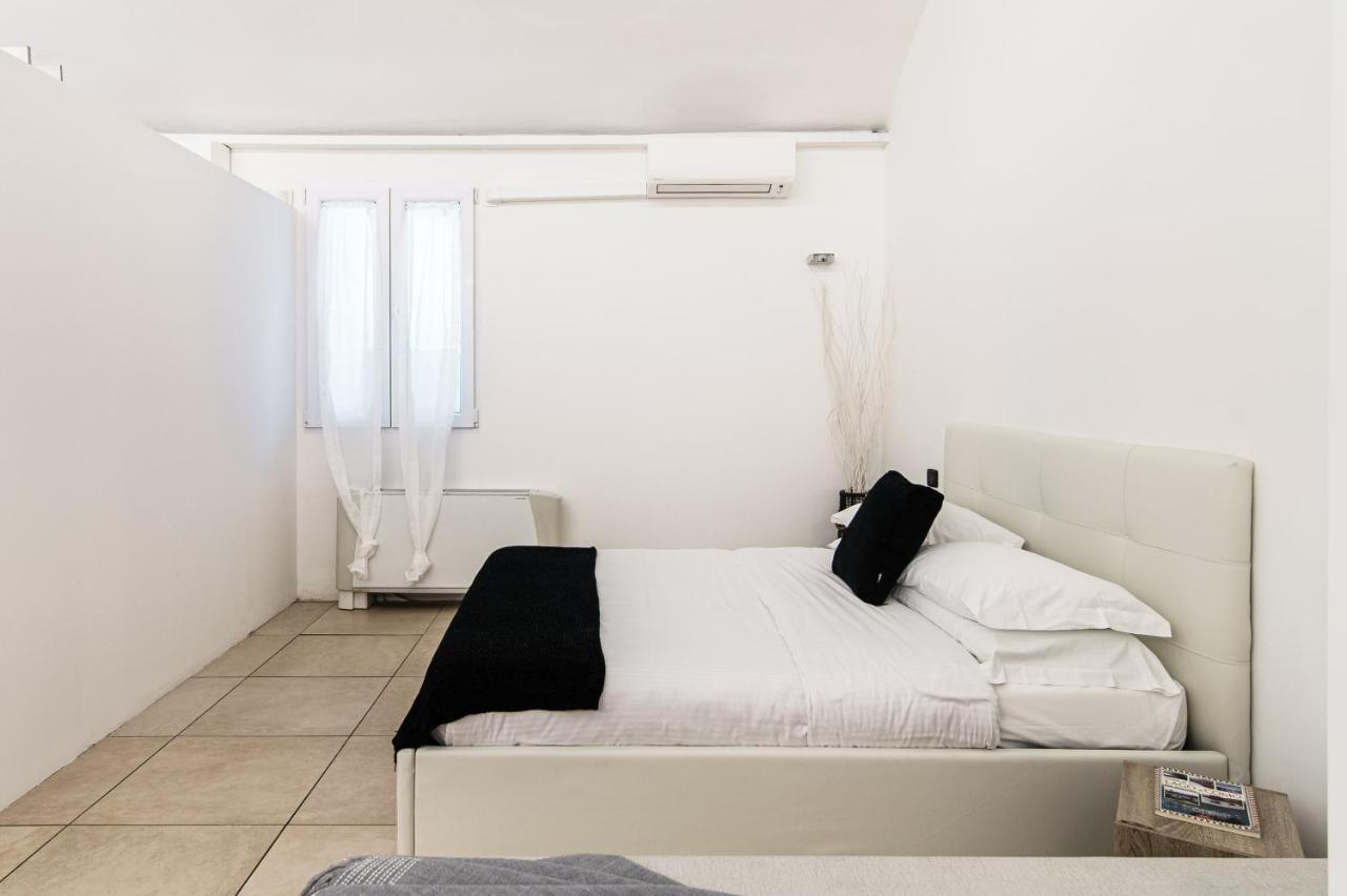 Appartement Loft Near Duomo à Côme Extérieur photo